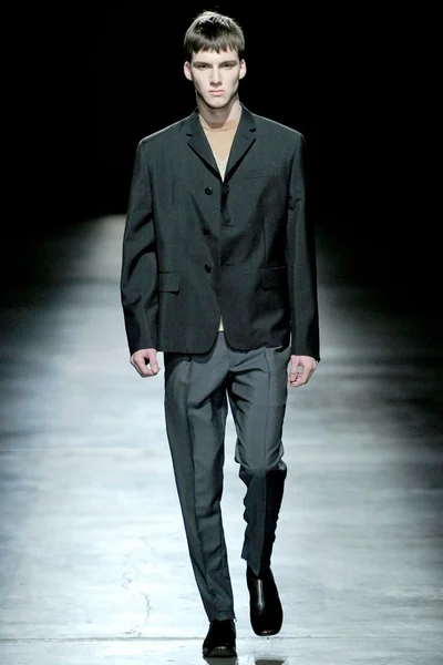 Look 26